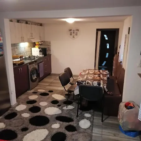Casuta Cu Flori
